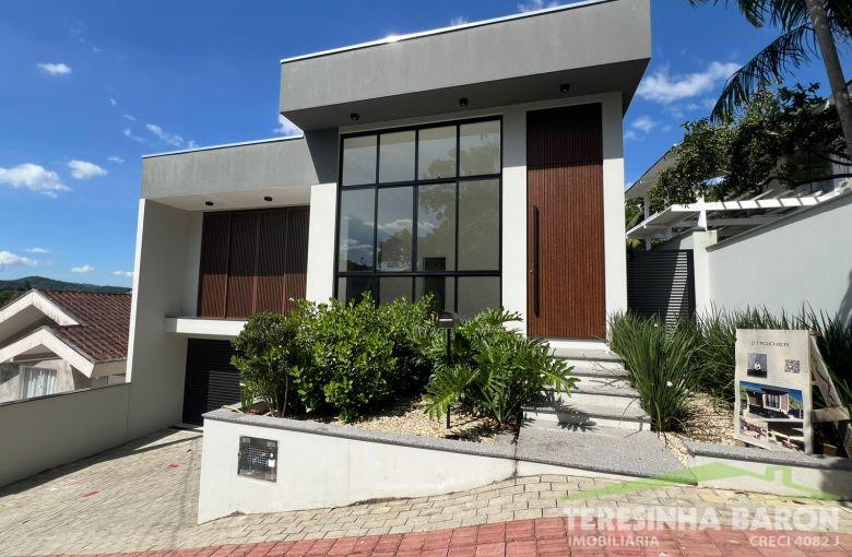 Casa alto padrão