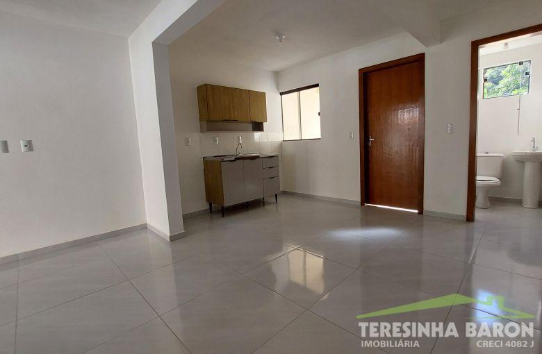 Casa Geminada - Bairro Bateas