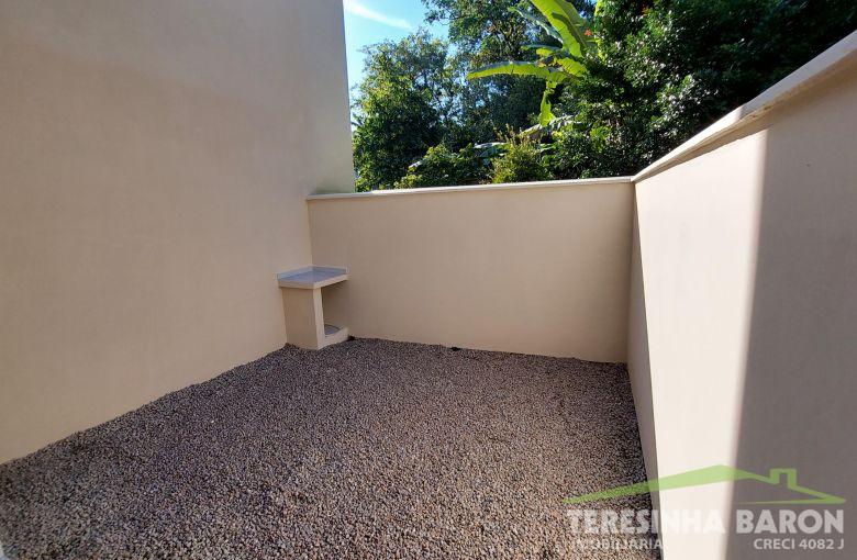 Casa Geminada - Bairro Bateas