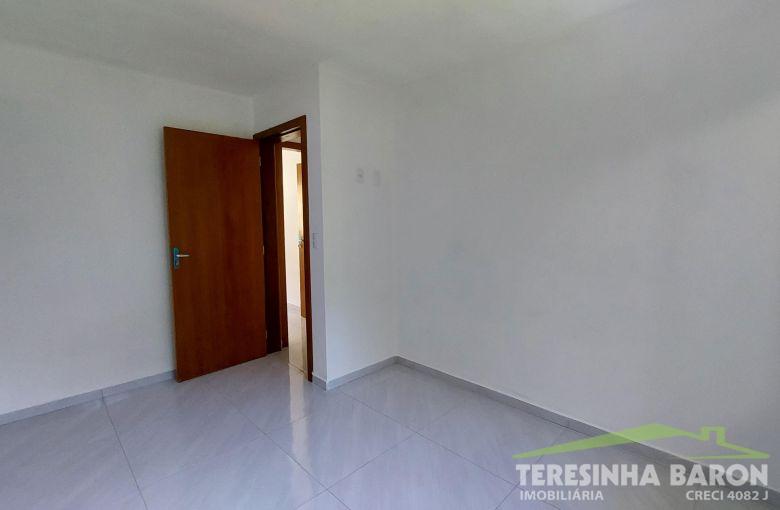 Casa Geminada - Bairro Bateas