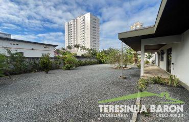 Amplo Terreno no Centro de Brusque