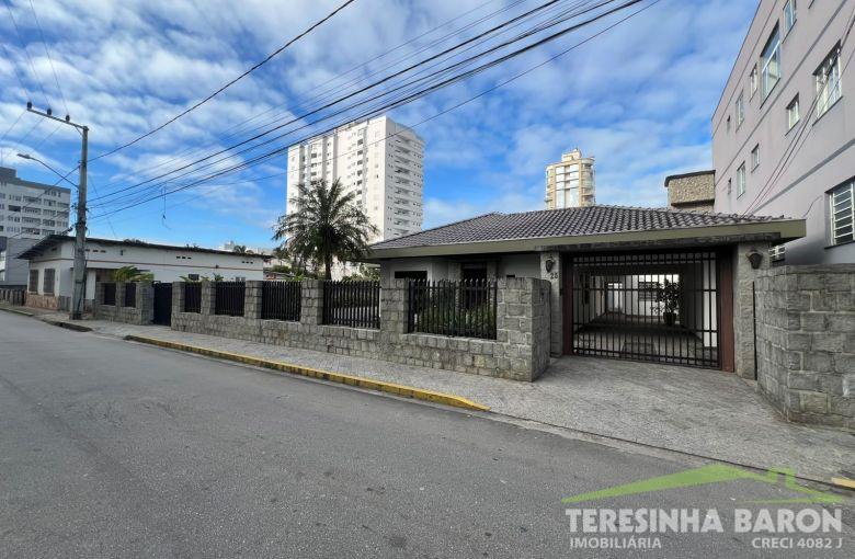 Amplo Terreno no Centro de Brusque